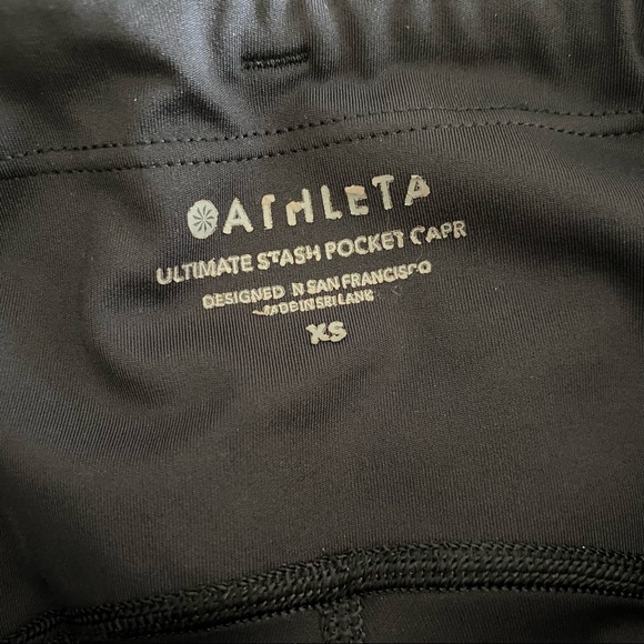 Athleta Ultimate Stash Pocket Capri Legging 21.5” - Picture 9 of 11